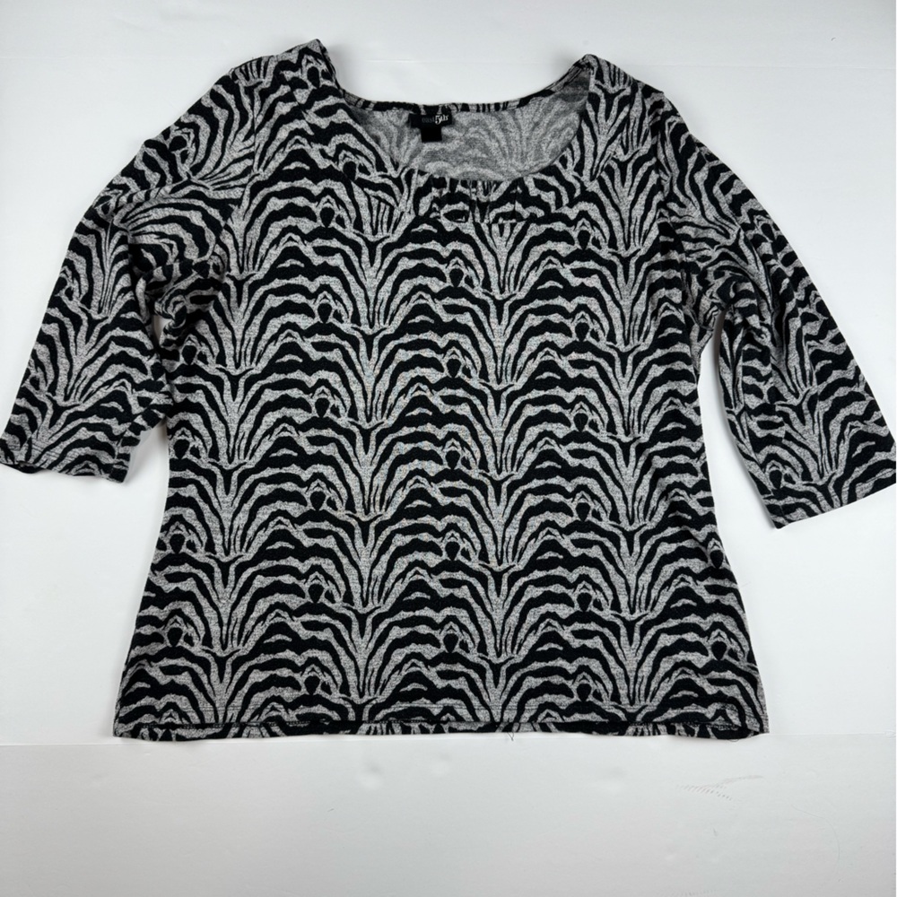 East 5th Zebra Print 1/3 Sleeve Top size xl